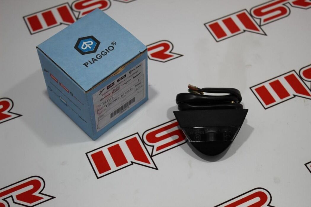 VESPA UNIVERSAL PLAKALIK LAMBA