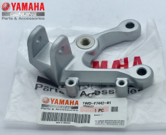 Yamaha YZF R25 SÜRÜCÜ BASAMAK BRAKETİ (SOL)
