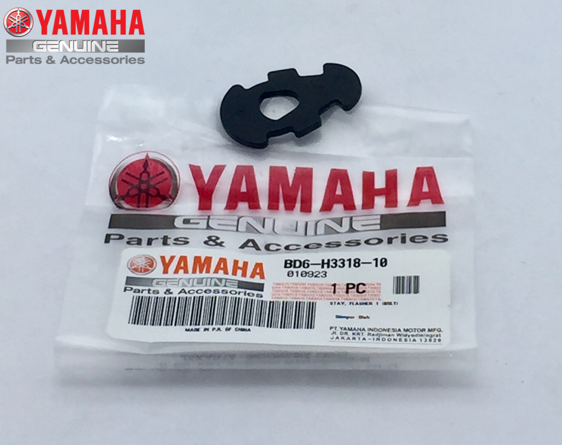 Yamaha YZF R25 SİNYAL TUTUCU PLASTİK