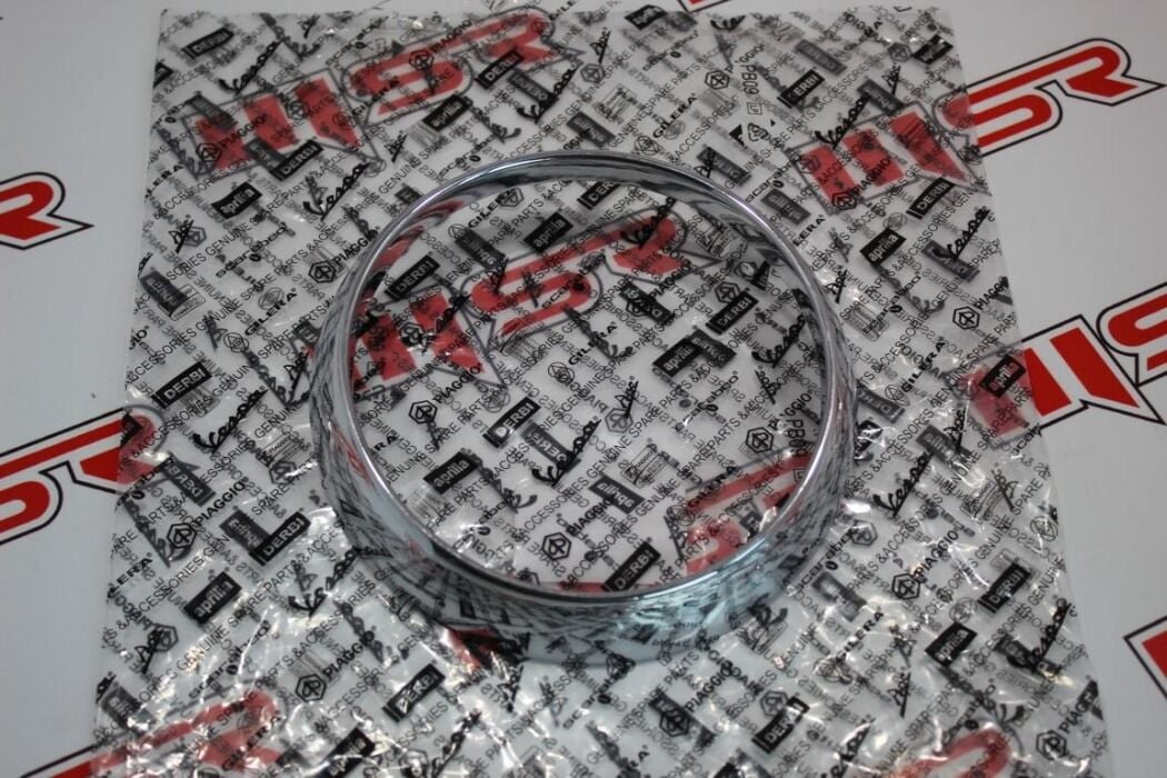 VESPA LX 125 YUVARLAK FAR ÇERÇEVE