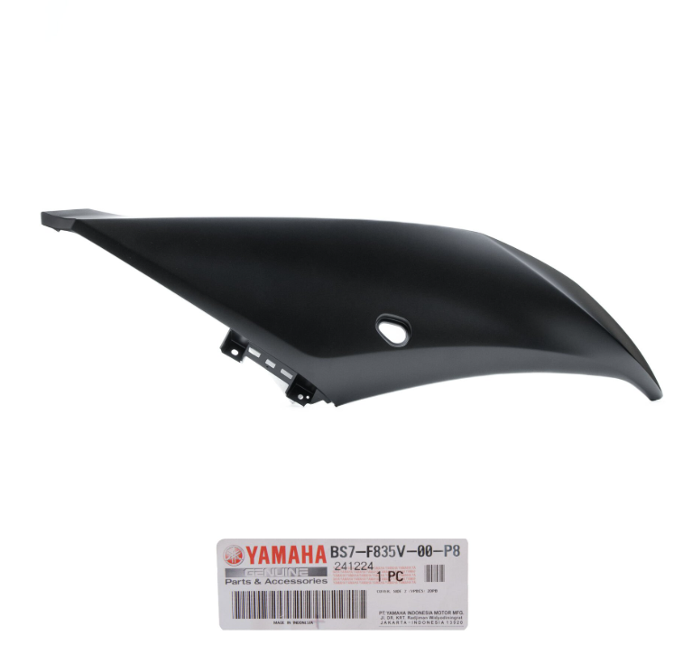 Yamaha R25 Sağ Sinyal Grenajı Mat Siyah 2019-2024