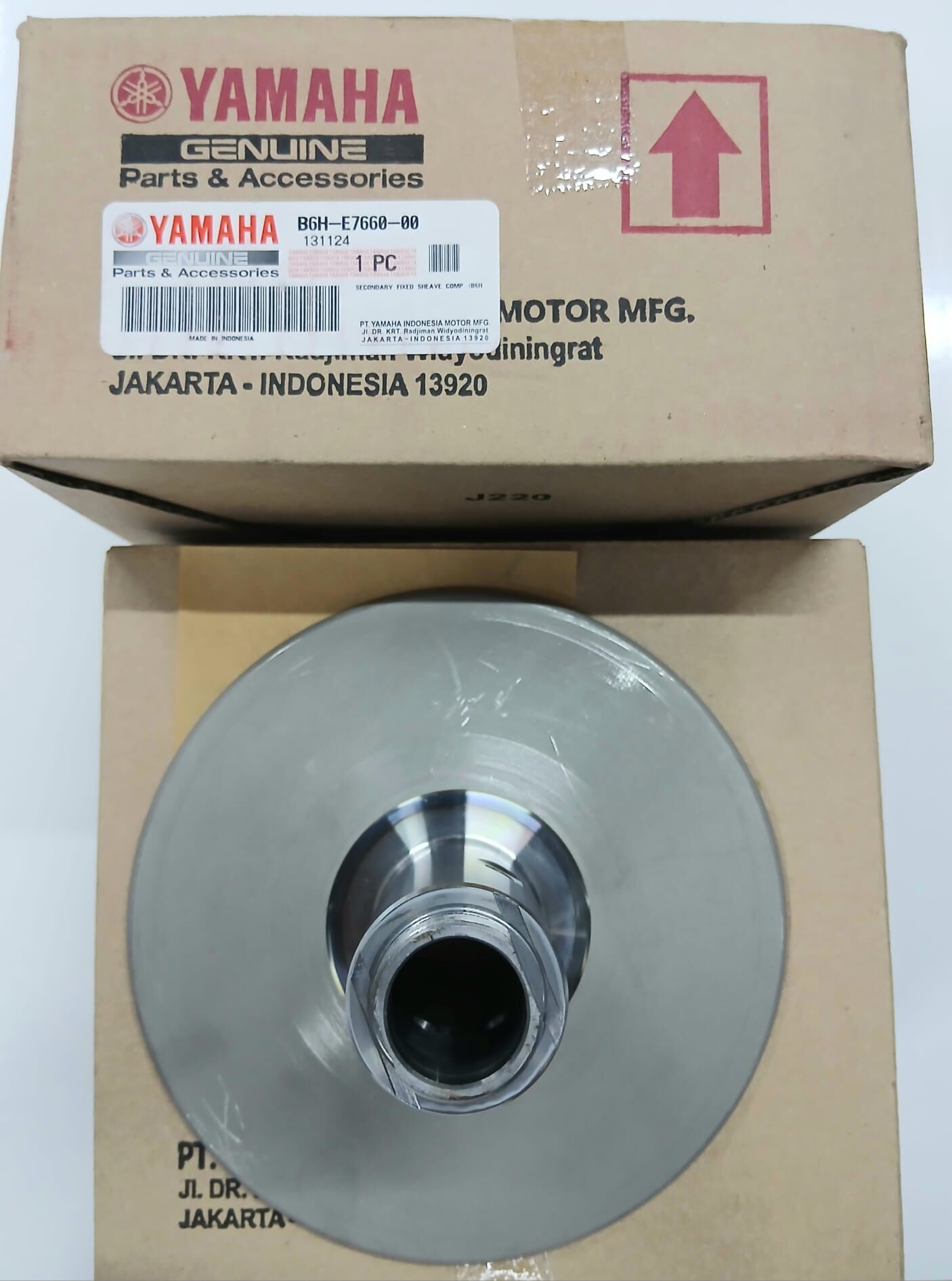 Yamaha N-MAX 125 ARKA VARYATÖR SABİT YANAK