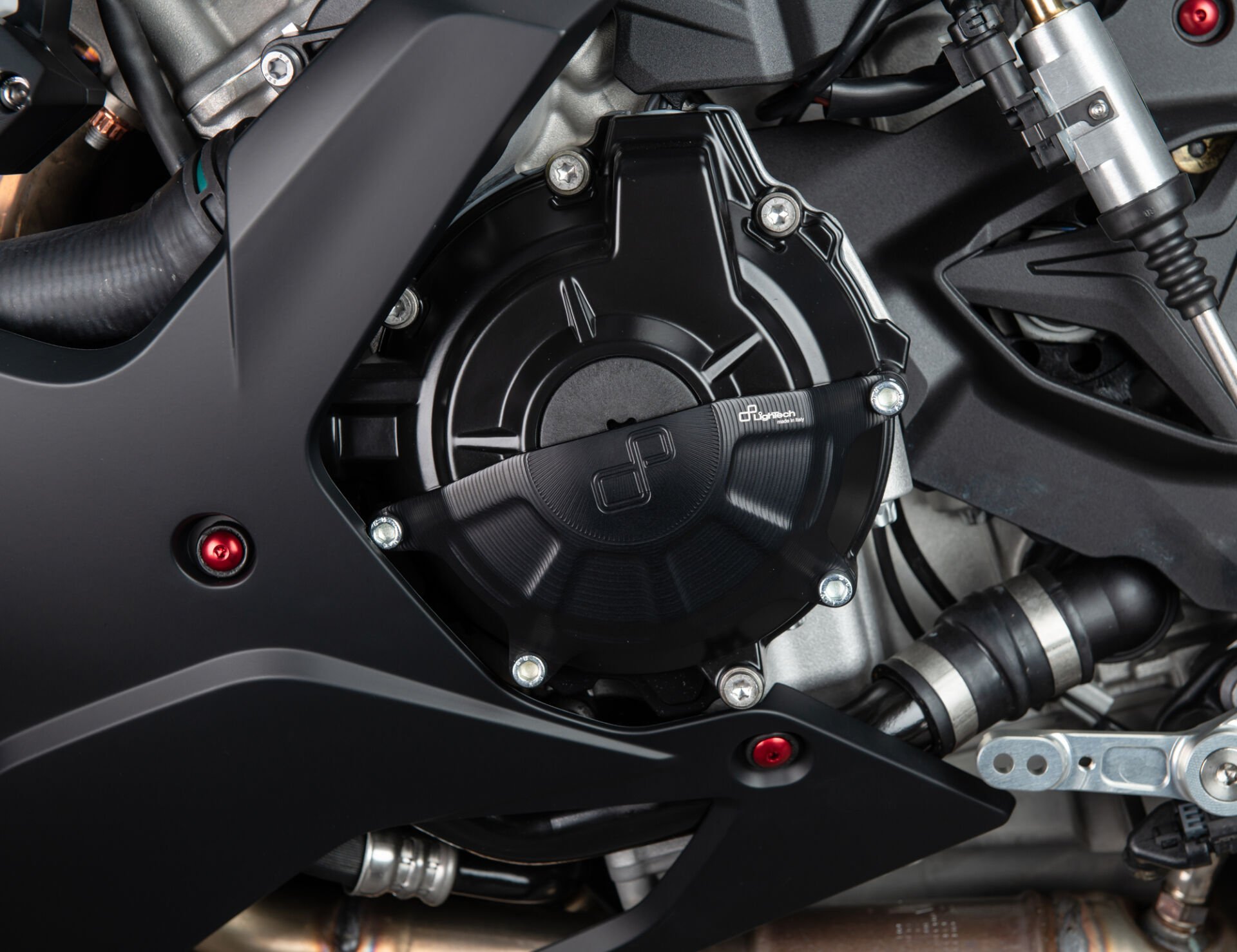 BMW S 1000 RR ALÜMİNYUM STATÖR KORUMA KAPAĞI-SOL-SİYAH