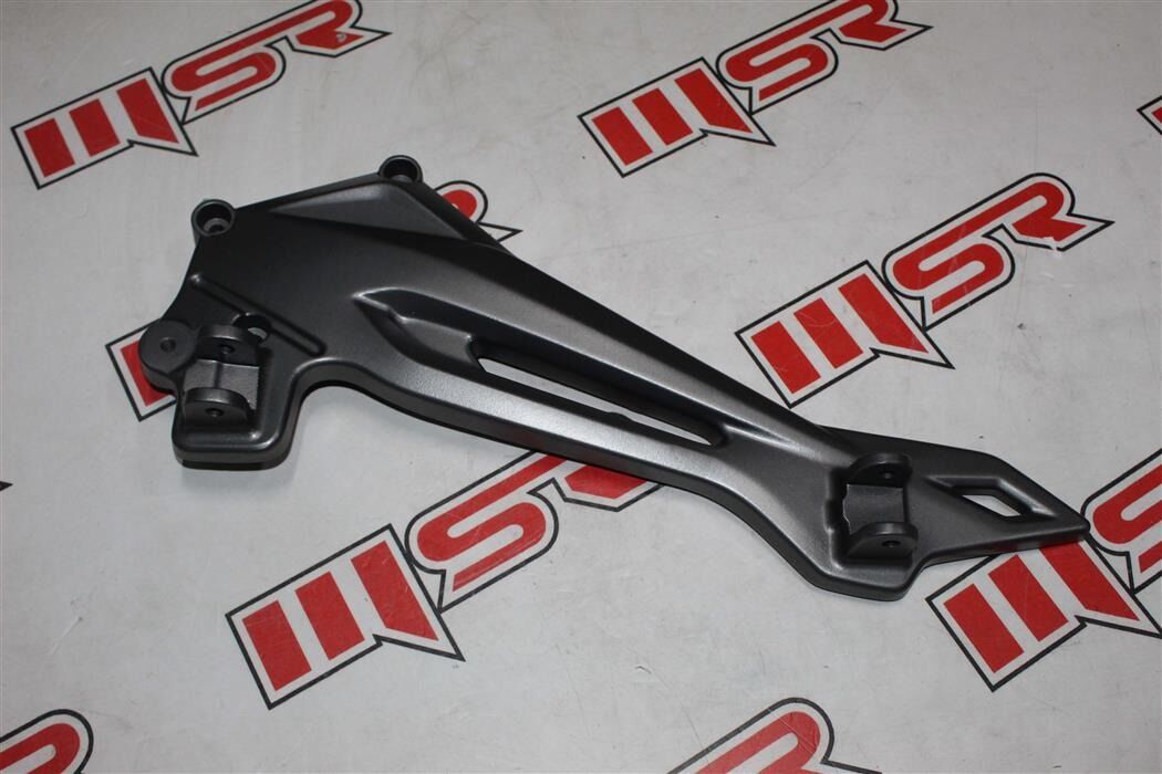 BAJAJ DOMINAR 400 UG -D250-D400 E5 BASAMAK BAGLANTI DEMİRİ SOL FÜME A