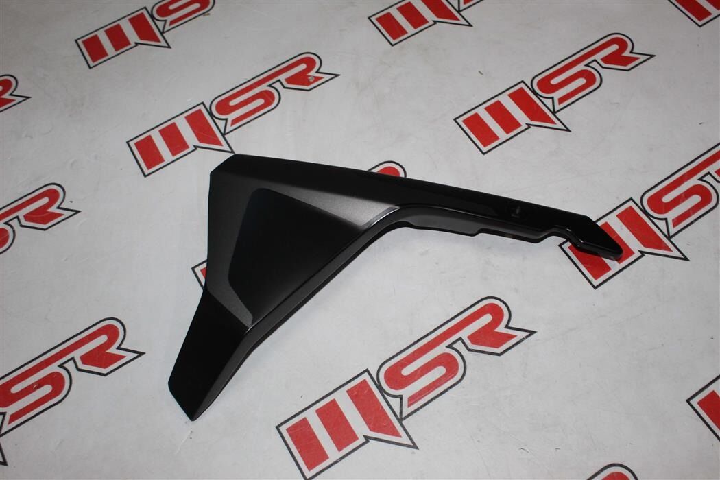 BAJAJ DOMİNAR 400UG-D400 E5 PANEL ALT KAPAK SAĞ SATIN SİYAH A 52JF1346