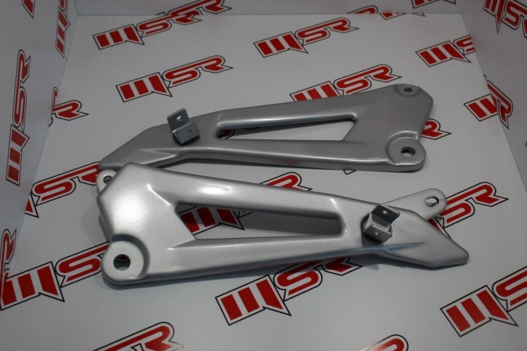 YBR 125  ARKA BASAMAK FLANŞI