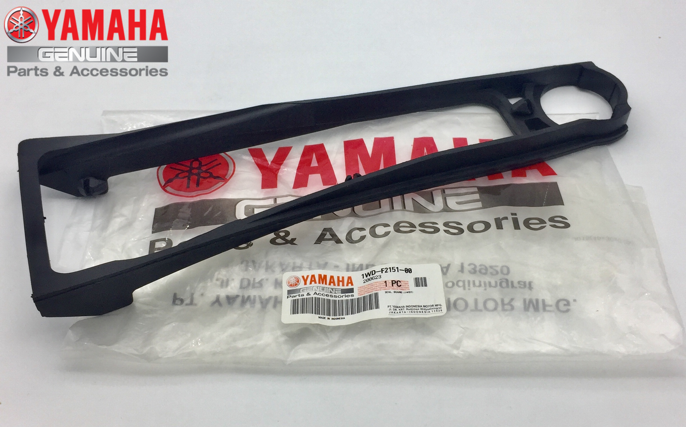 Yamaha YZF R25 ZİNCİR KORUYUCU LASTİK